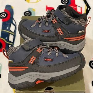 NIB KEEN Boots Toddler Size 9